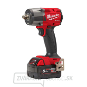 Akumulátorový rázový uťahovač 1/2" Milwaukee M18 FMTIW2P12-502X s aretačným čapom (881 Nm, 5,0 Ah) gallery main image