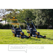 Akumulátorová kosačka s pojazdom 2x18V 2x8,0Ah DeWALT DCMWSP156W2 Náhľad