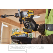 AKU vŕtačka s príklepom DeWALT DCD1007H2T 18V 2x 5,0Ah PWST Náhľad