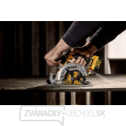 AKU kotúčová píla bez aku a nabíjačky DeWALT DCS512N 12V  Náhľad